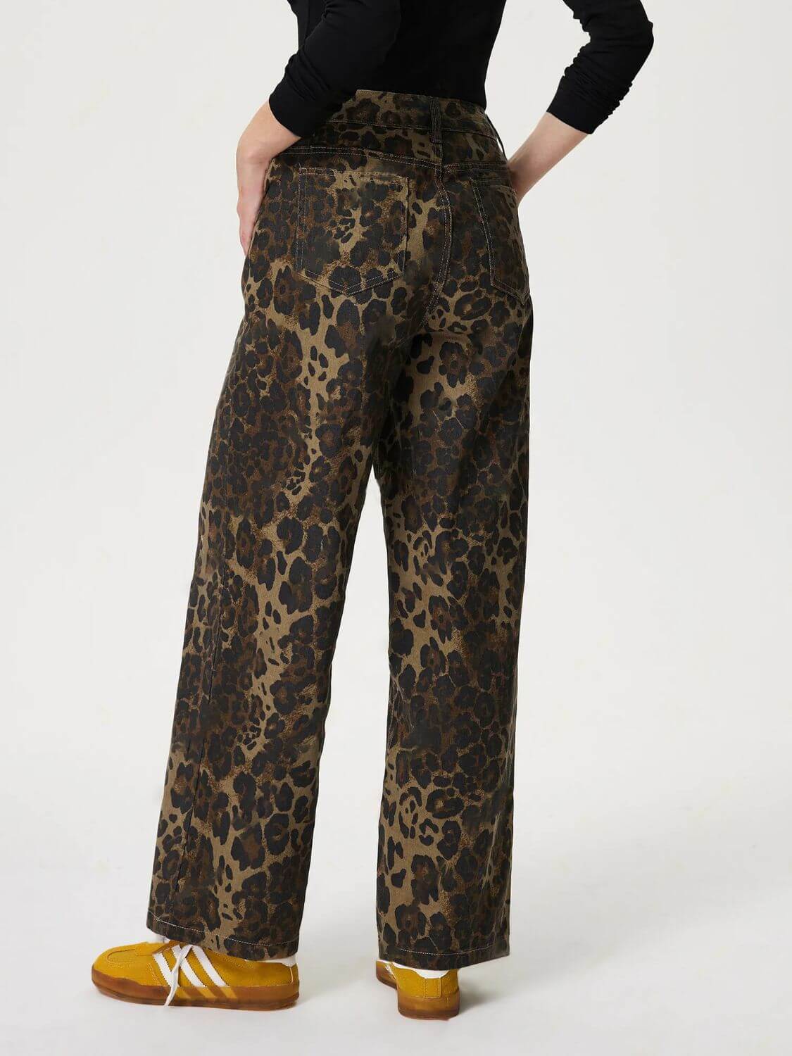 Leopard Straight Jeans with Pockets - Plush Fashion Shop #