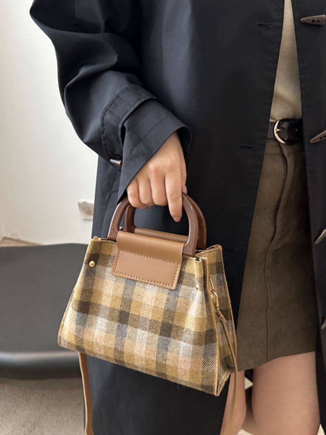 Contrast Plaid Trapezoid Shape Crossbody Bag - Plush Fashion Shop #