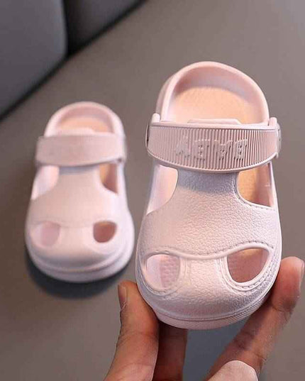 Children's summer baby soft-soled beach sandals in white, perfect for adventures.