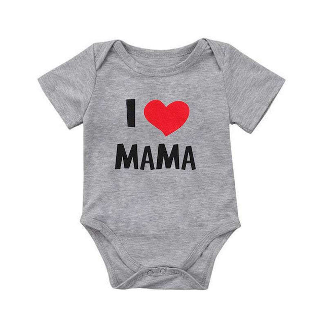 Gray baby romper with "I love Mama" print, short sleeves, made of soft cotton, suitable for 0-24 months.