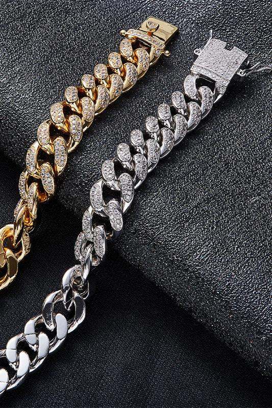 Men's Gold Cuban Link  BraceletStep up your style with the Men's Gold Cuban Link  Bracelet. With its geometric and stylish design, this bracelet is a must-have for any fashion-forward man. Made wiBracletPlush Fashions ShopPlush Fashion Shop