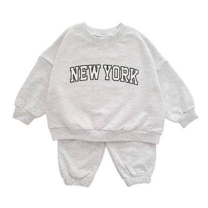 Boys And Girls Sweatshirt Set Trendy Letter PrintGet Your Little Ones Looking Trendy and Feeling Comfortable!
Introducing our Boys and Girls Sweatshirt Set, the perfect outfit for your stylish kids. Made with high-Infant setPlush Fashions ShopPlush Fashion Shop