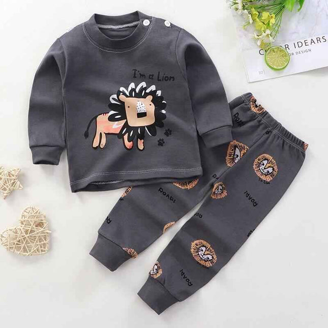 Children's cotton pajamas with lion print for boys and girls.