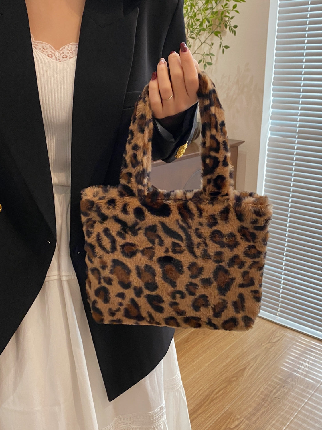 Leopard Fluff Handbag With Zip - Plush Fashion Shop #