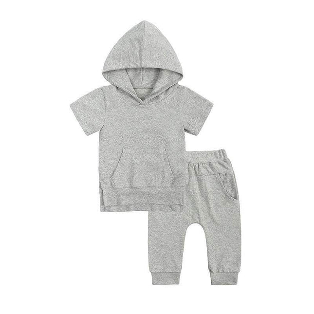 Boys and girls fashion short-sleeved hooded top and casual pants set in gray.