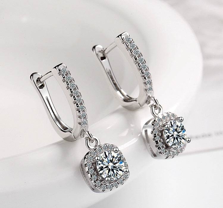 Ear Clip Women's Diamond Inlaid Short Hollow Zircon EarringsAdd a touch of elegance to your outfit with our Ear Clip Women's Diamond Inlaid Short Hollow Zircon Earrings. Each earring features a stunning diamond treatment procEaringsPlush Fashions ShopPlush Fashion Shop