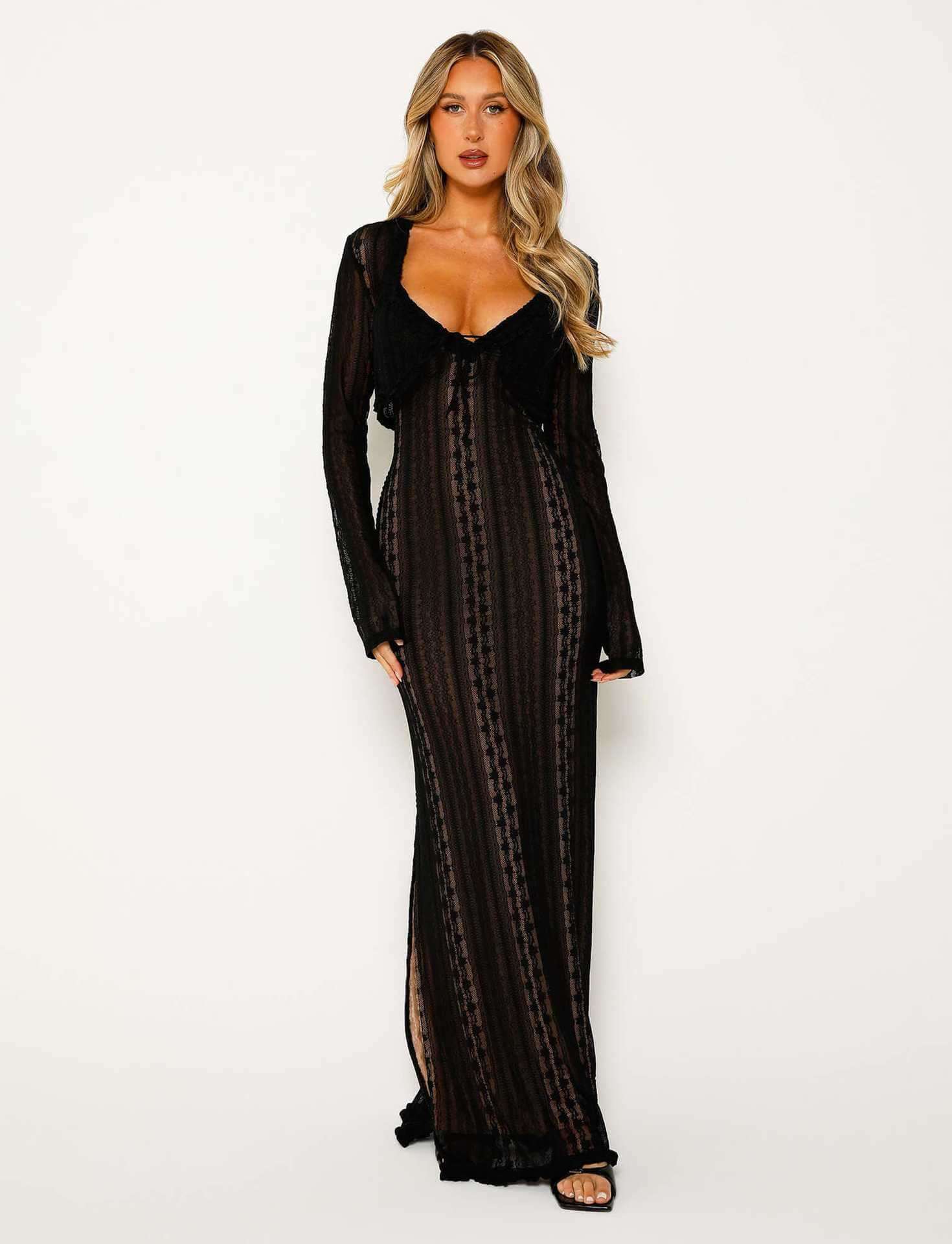 Women's Hot Fashion Long Sleeve Chiffon Dress in Black, V-neck Design