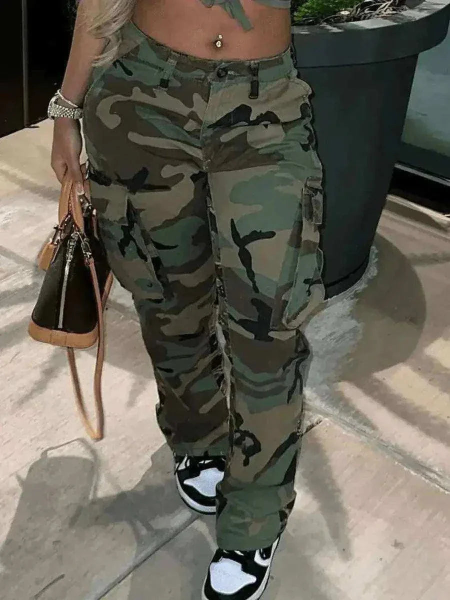 Women's camo print cargo pants with side pockets.