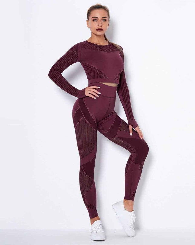 Seamless knitted absorbent yoga long-sleeved suit with stripe pattern, breathable and flexible fabric.