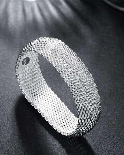 Women's silver mesh bracelet with unique mesh design and 925 silver plating.