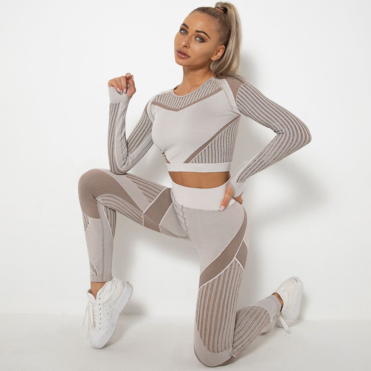 Seamless Knitted Absorbent Yoga Long-Sleeved Suit