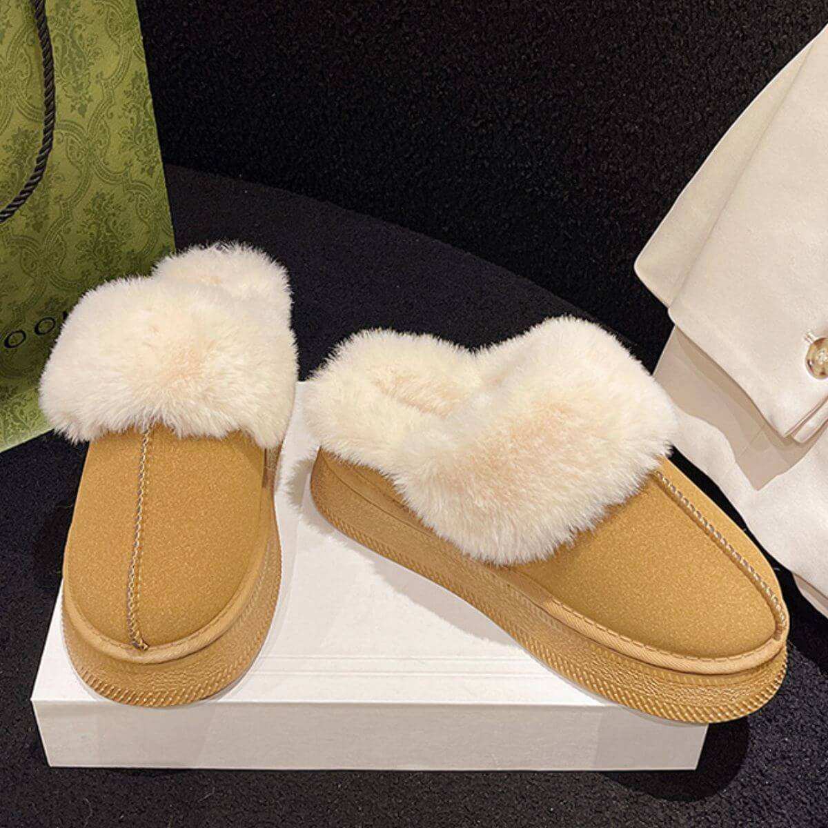 Suede Soft Round Toe Platform Slippers with faux fur and suede design.